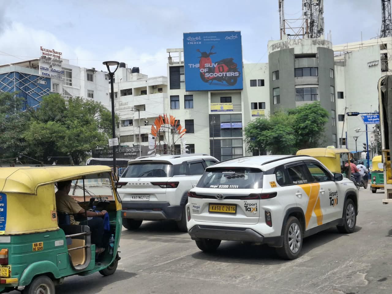 Mekhri Circle Junction towards Sadashivanagar / Yeshwanthpur / BEL Road / Airport Road